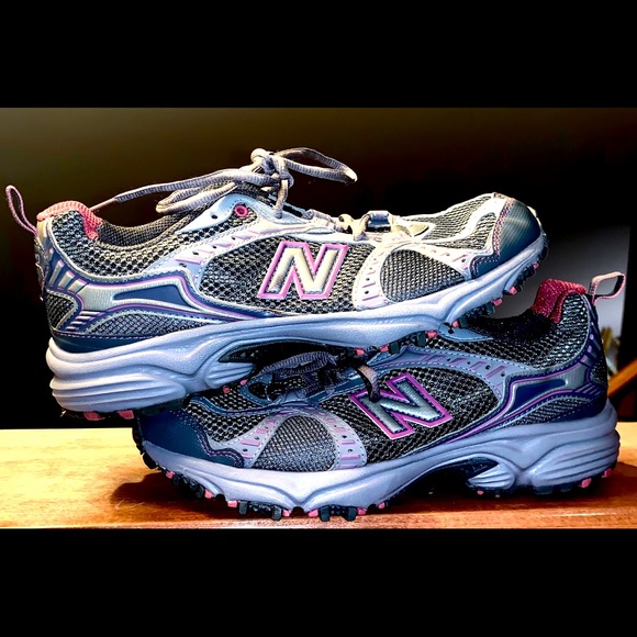 Women’s NEW BALANCE size 8 tennis shoes - Picture 4 of 7